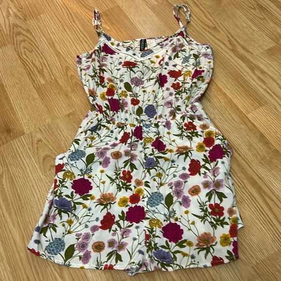 Jumper - Picture 1 of 2